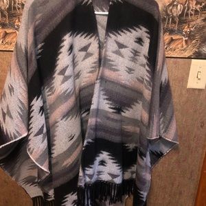 American Eagle Women’s Poncho